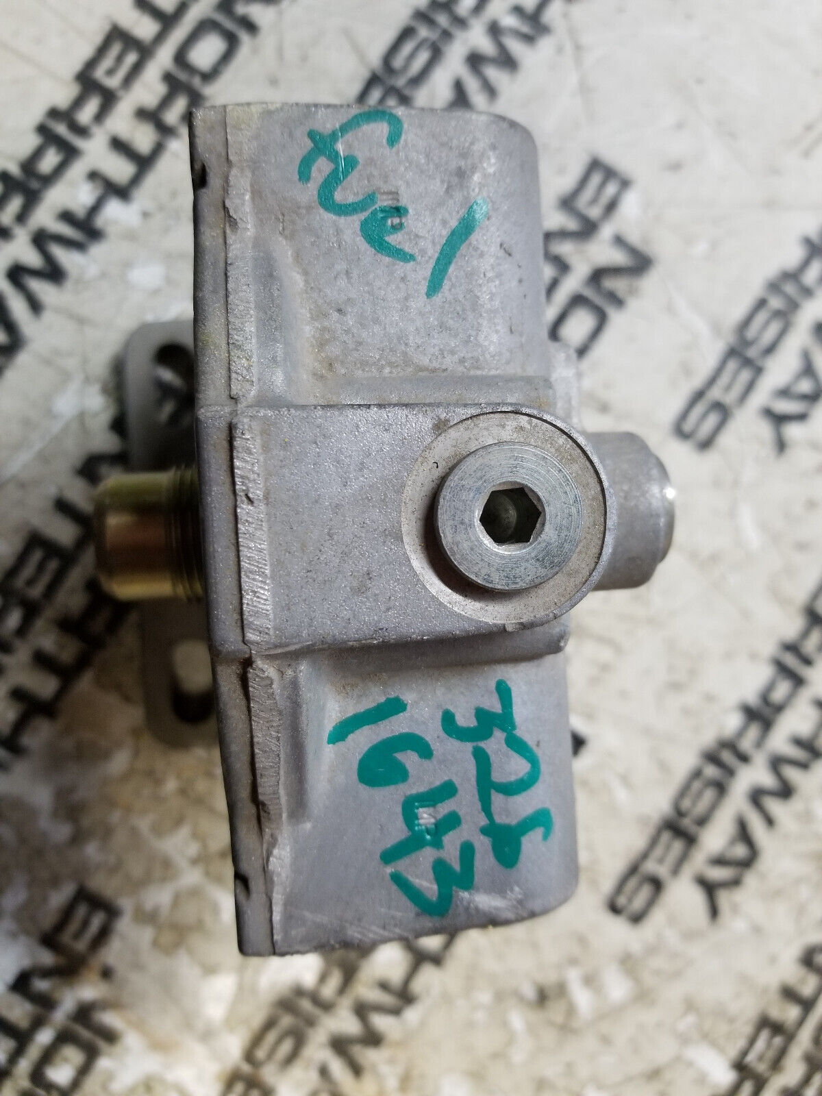 177-9778 CAT FILTER BASE 1779778