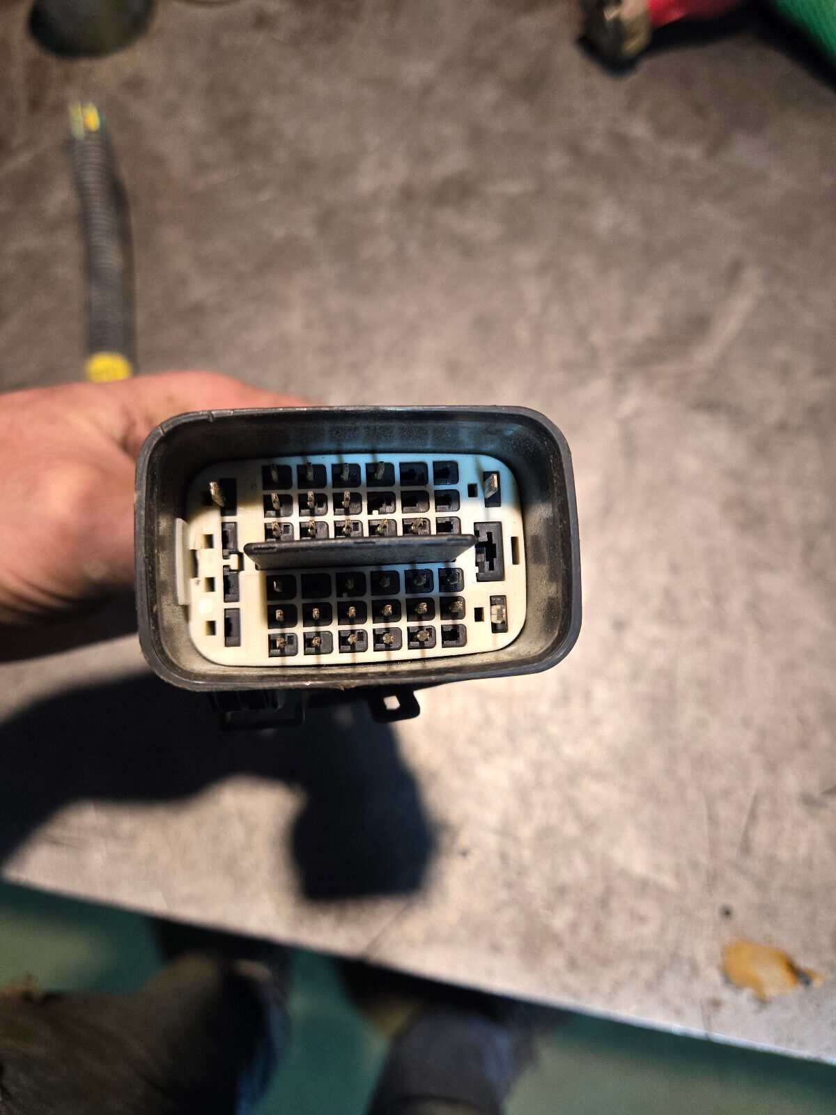 04801410AD 6.7L CUMMINS ENGINE HARNESS PIGTAIL