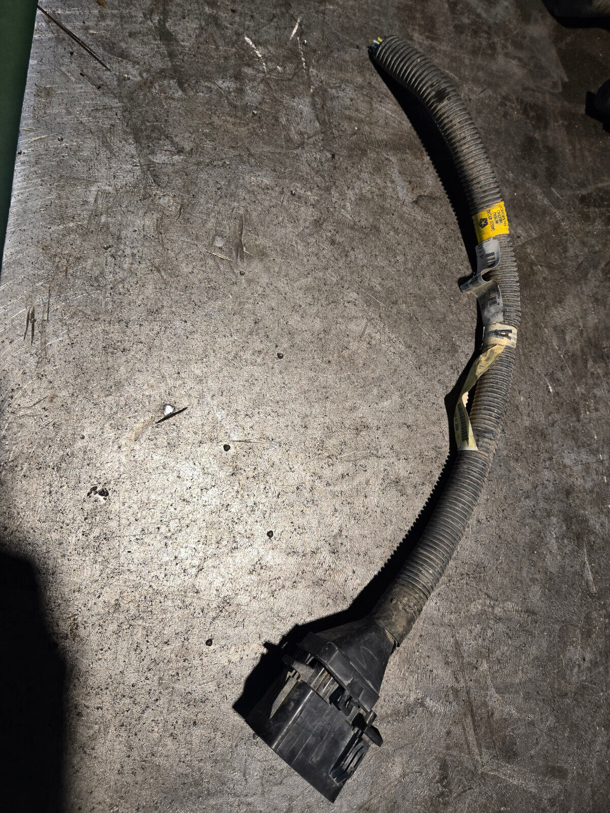 04801410AD 6.7L CUMMINS ENGINE HARNESS PIGTAIL