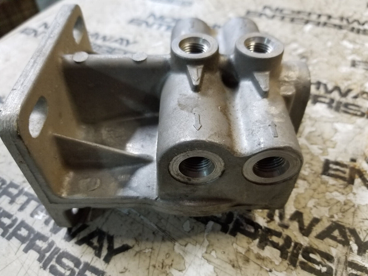 177-9778 CAT FILTER BASE 1779778 MISSING PLUG