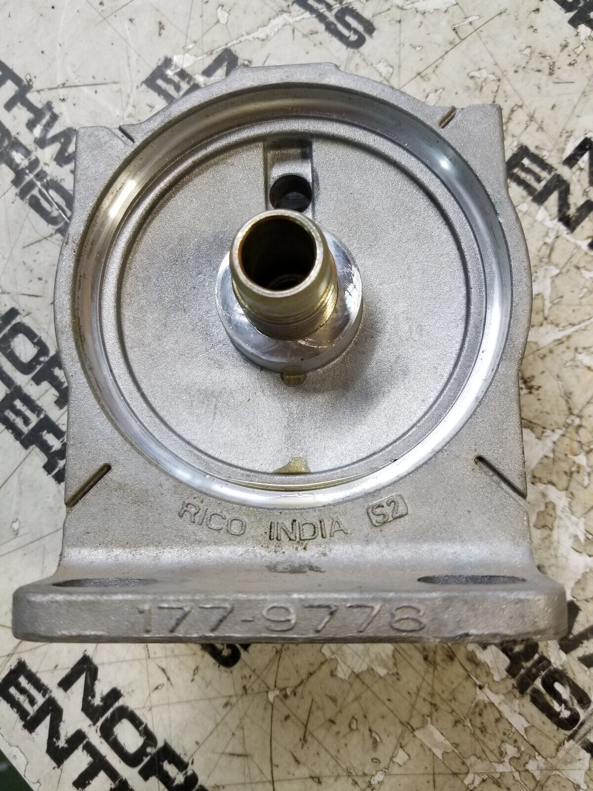 177-9778 CAT FILTER BASE 1779778 MISSING PLUG