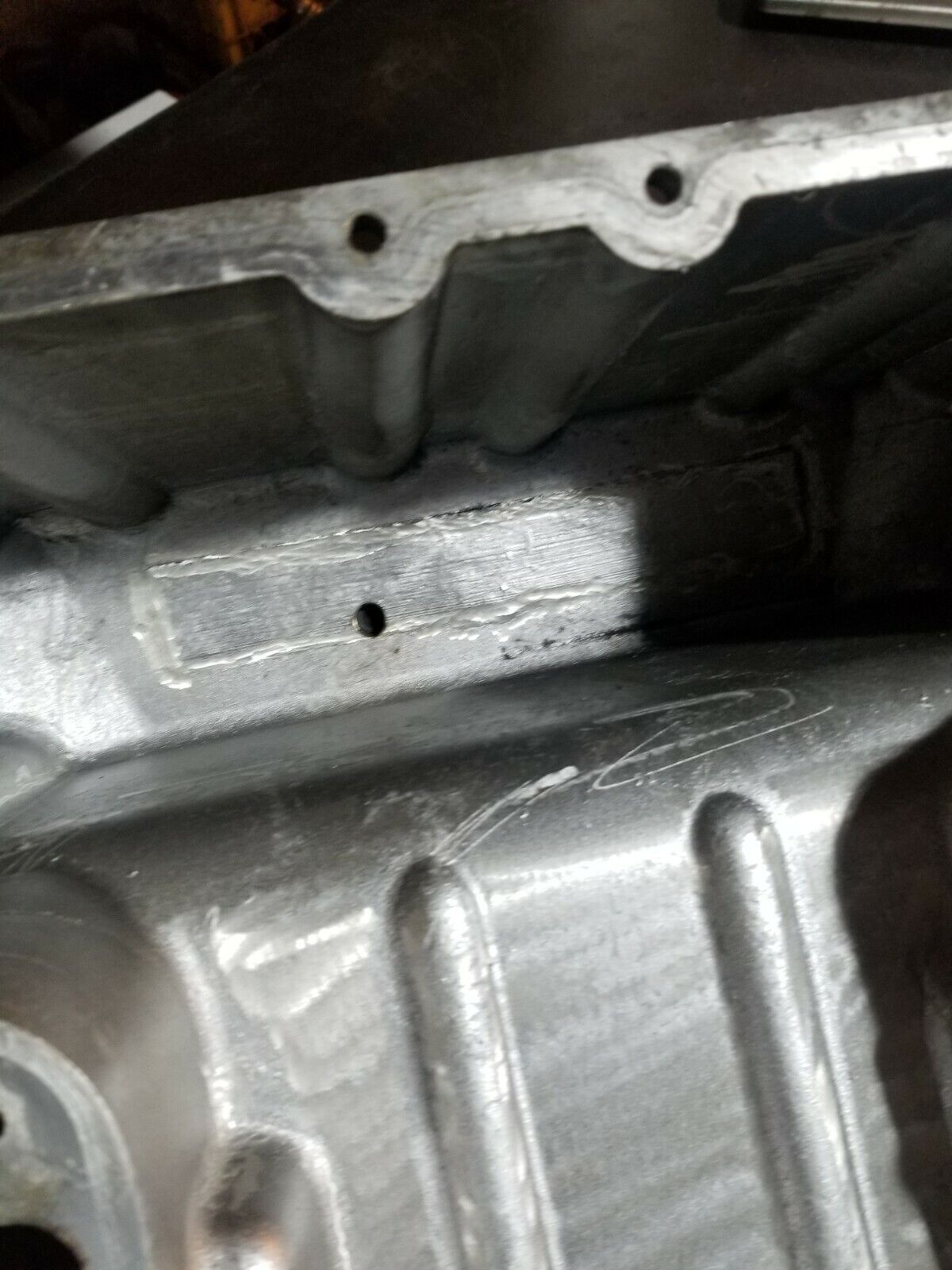 1855952C2 VT275 4.5 L V-6 DIESEL ALUMINUM OIL PAN