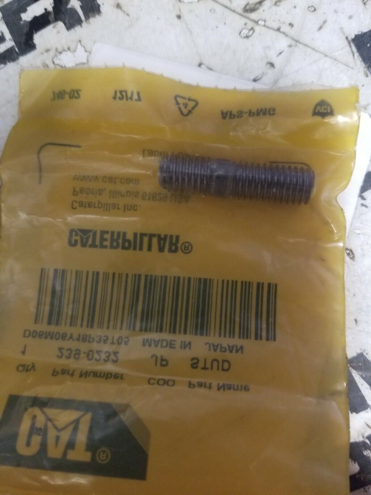 239-0232 CATERPILLAR STUD