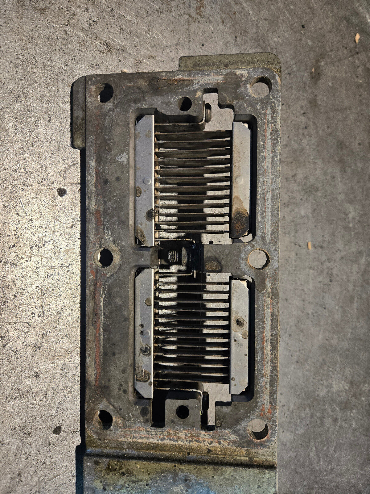 5260965 CUMMINS 6.7 6.7L INTAKE MANIFOLD GRID HEATER ref812