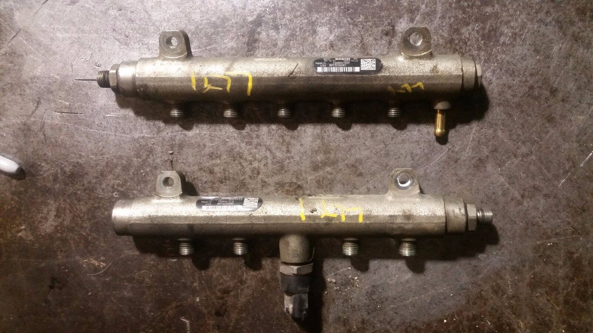 04 05 2004 2005 Chevy GMC 6.6 LLY Duramax Fuel Rails 8973036591 8973036580 rlly1