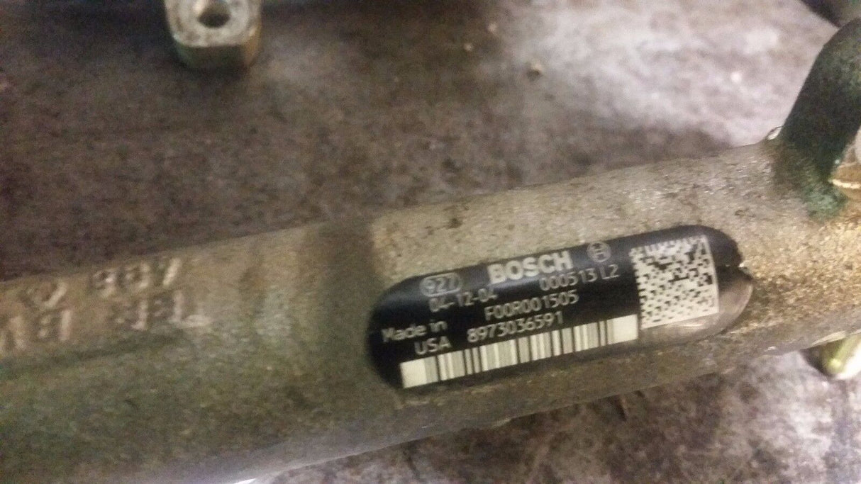 04 05 2004 2005 Chevy GMC 6.6 LLY Duramax Fuel Rails 8973036591 8973036580 rlly1