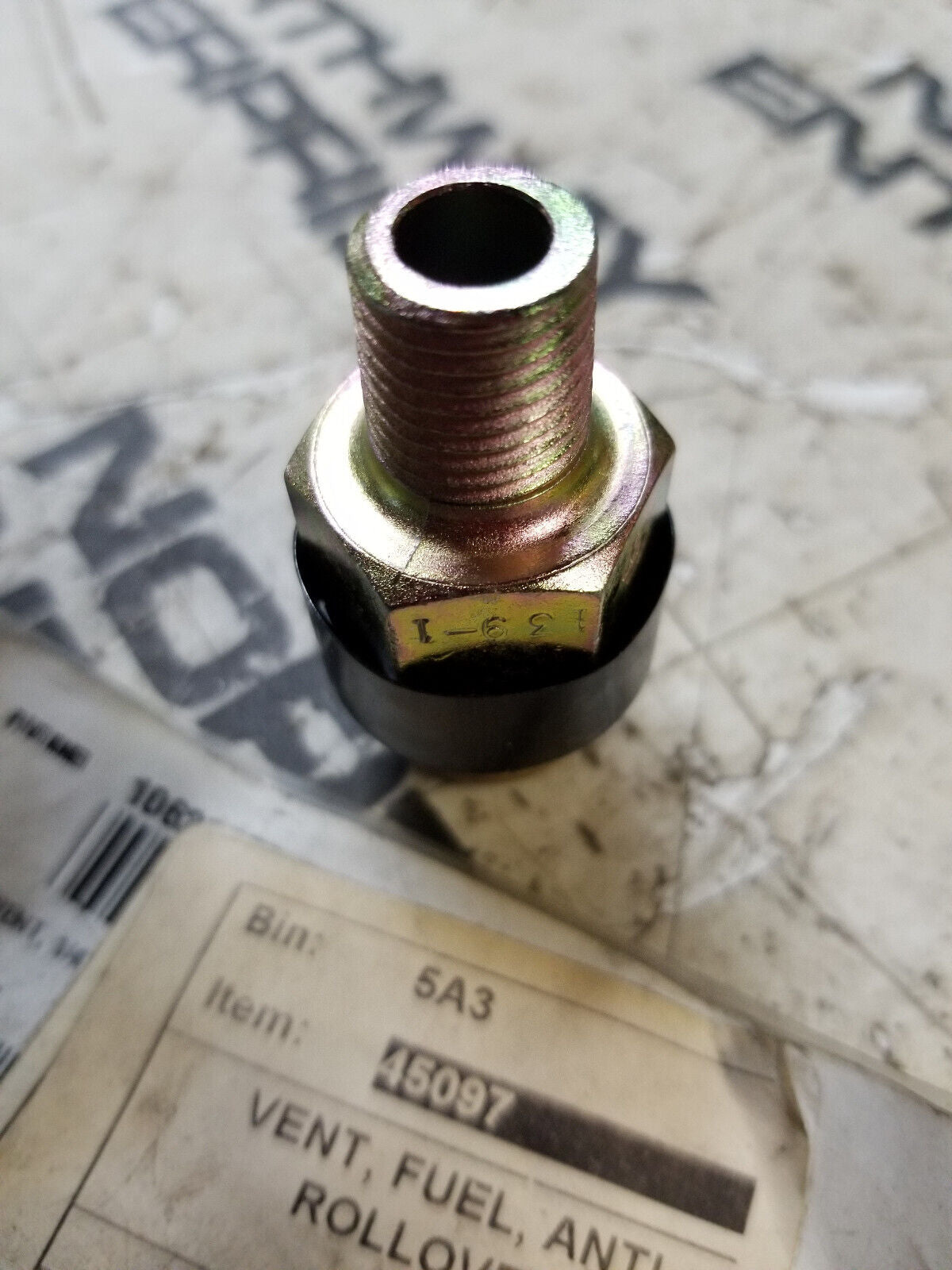 Peterbilt Vent-Tank Rollover 1/4 Npt ID: 10626GTD