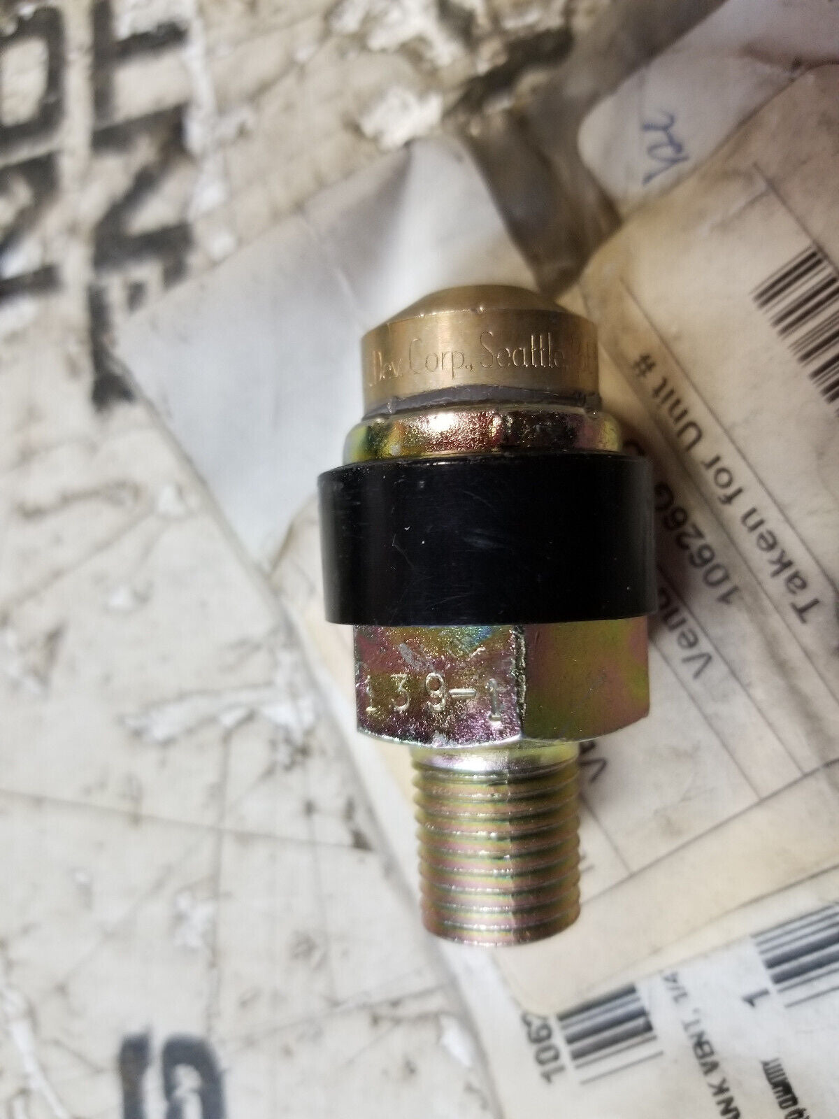 Peterbilt Vent-Tank Rollover 1/4 Npt ID: 10626GTD