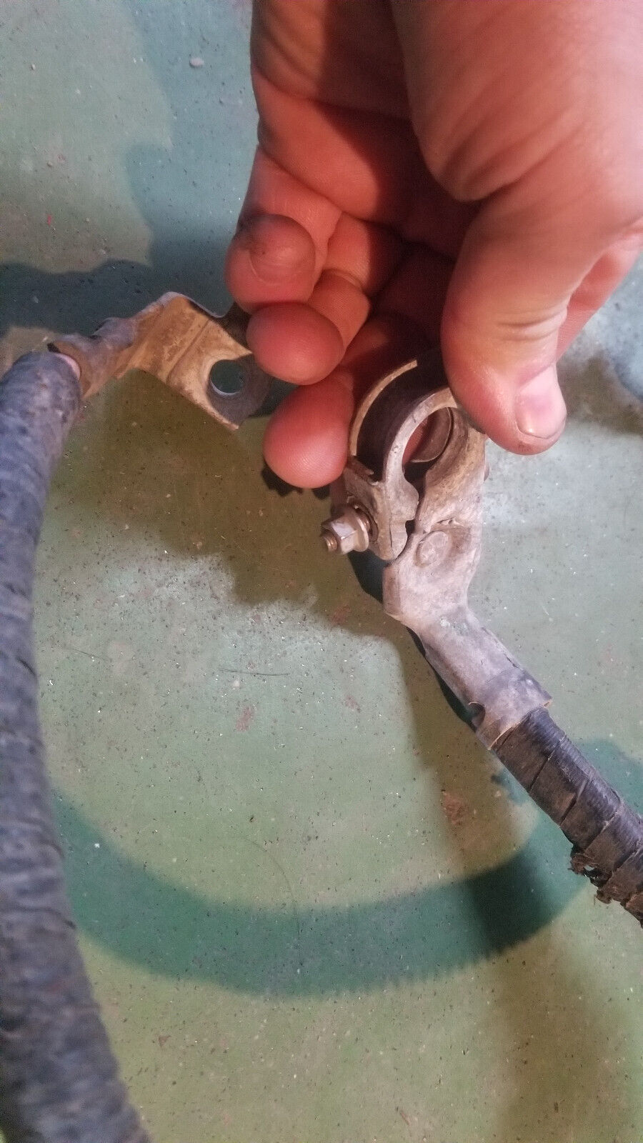 6.7L CUMMINS 5261998 BATTERY CABLE