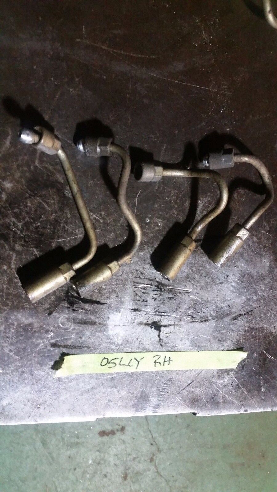 04 05 2004 2005 Chevy GMC 6.6 LLY Duramax Fuel Injector Lines RH OR LH