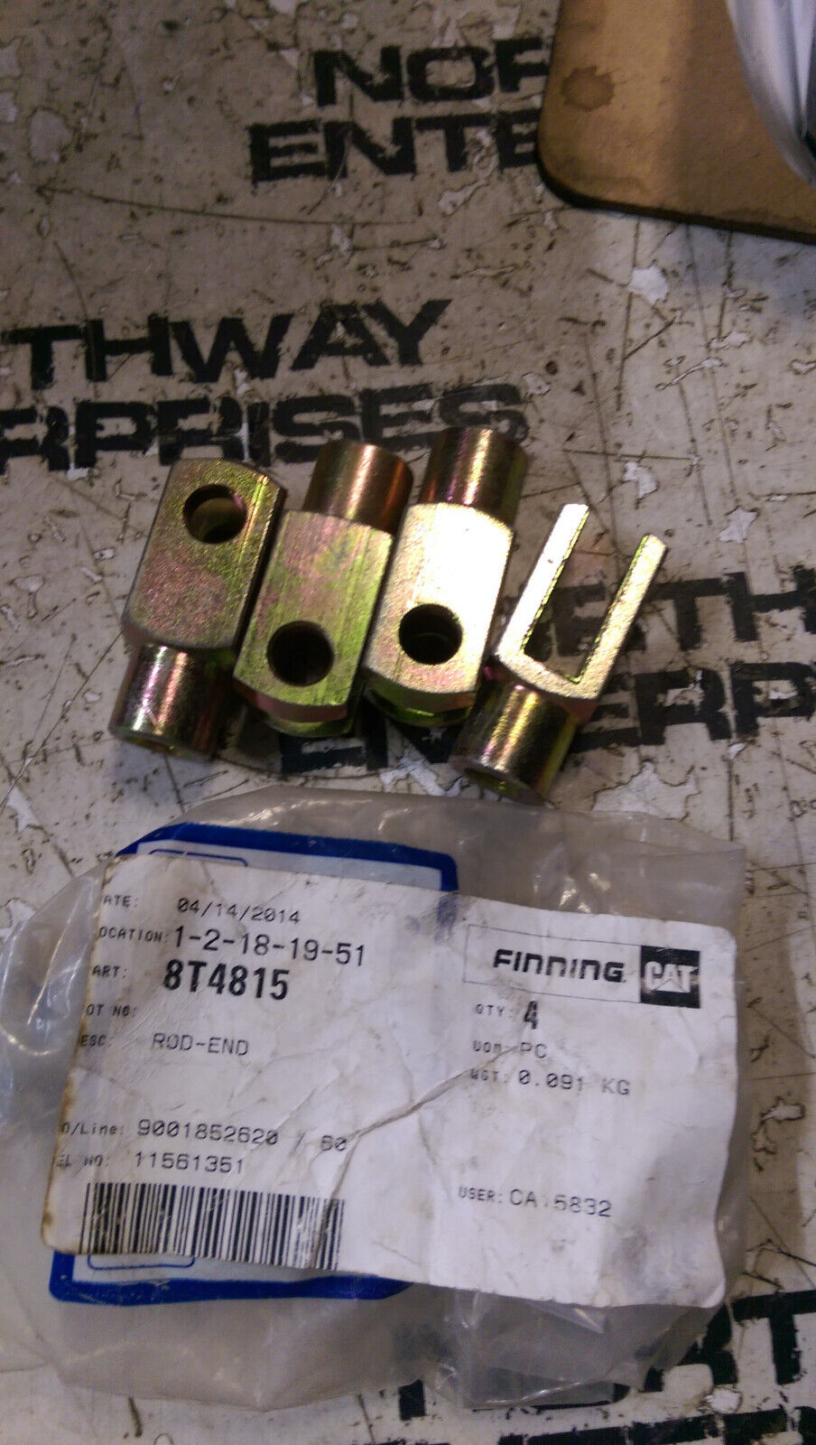 LOT OF 4PC CAT 8T4815 ROD END 8T4-815