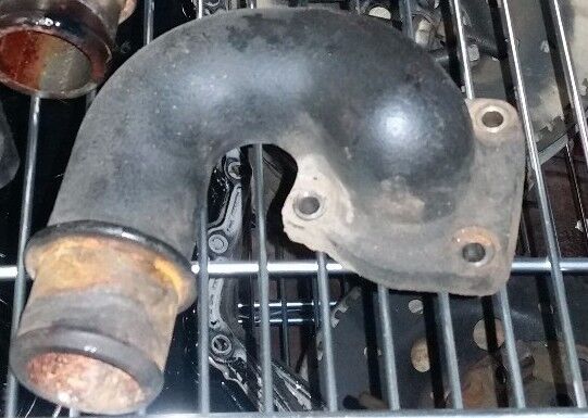 3943297 1998-2007 Dodge Ram Cummins 5.9 5.9l Thermostat Housing