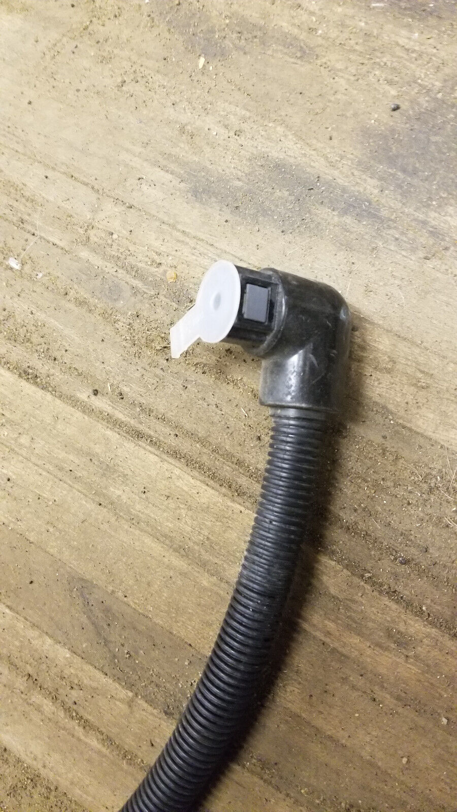 JLG 1001231001 - HOSE ASSY,DEF,BACKFLOW CUMMINS NEW QSF3.8