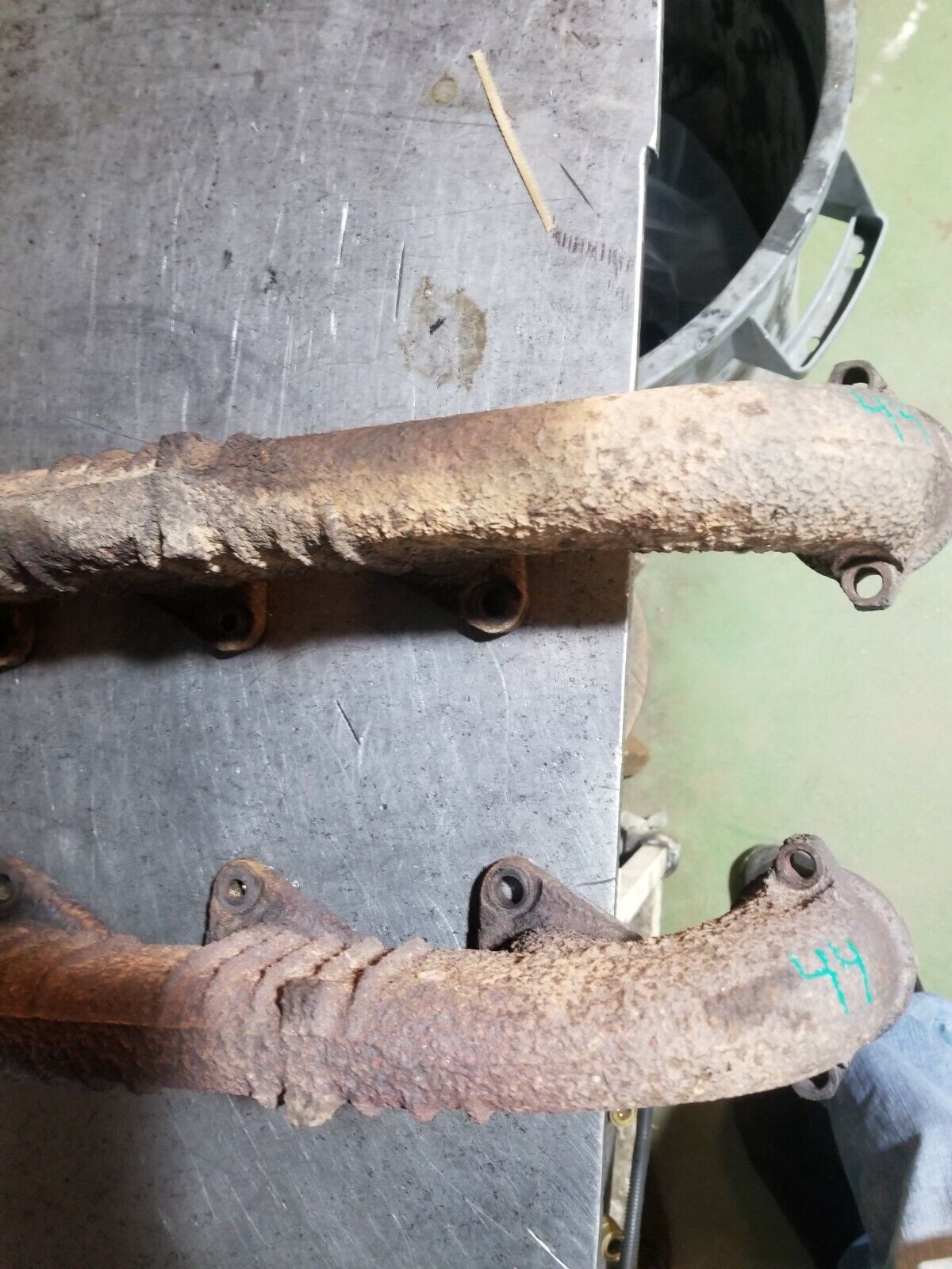 Ford Powerstroke 6.0 6L Turbo Diesel Exhaust Manifolds Set of 2