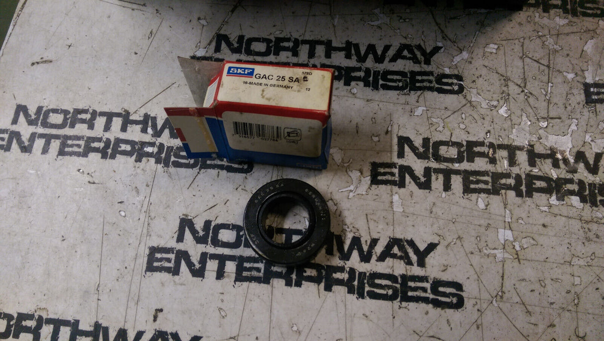 SKF GAC25SA BEARING