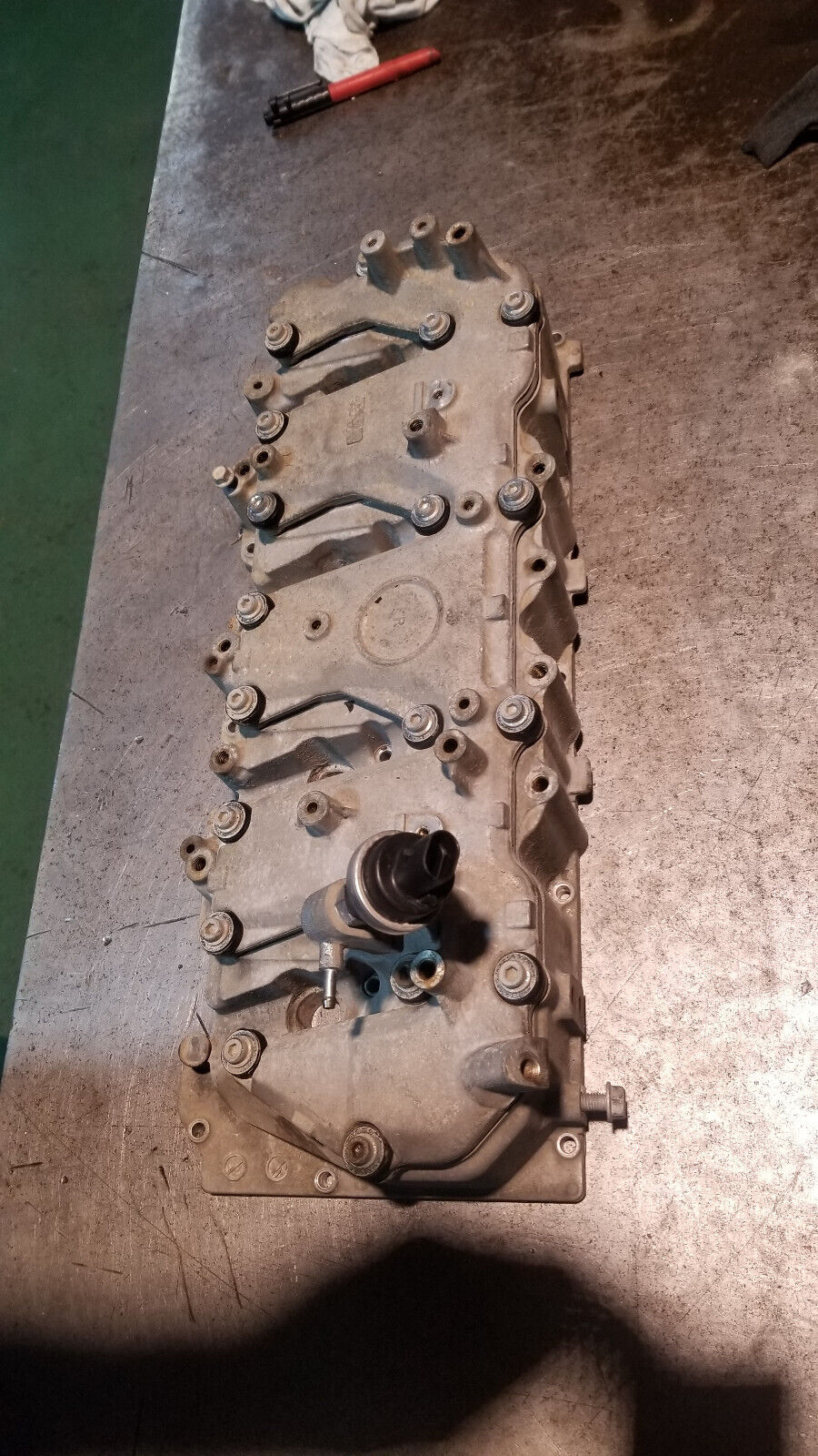 2011-2015 DURAMAX 6.6 6.6L DIESEL LML VALVE COVER & SPACER RH PASSENGER