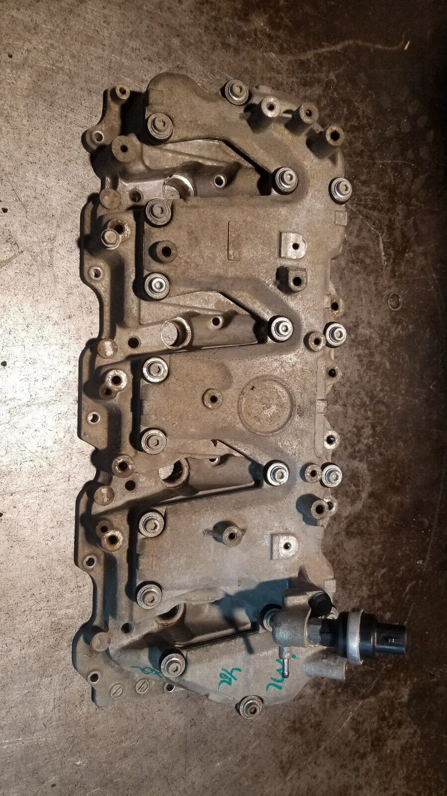 2011-2015 DURAMAX 6.6 6.6L DIESEL LML VALVE COVER & SPACER RH PASSENGER