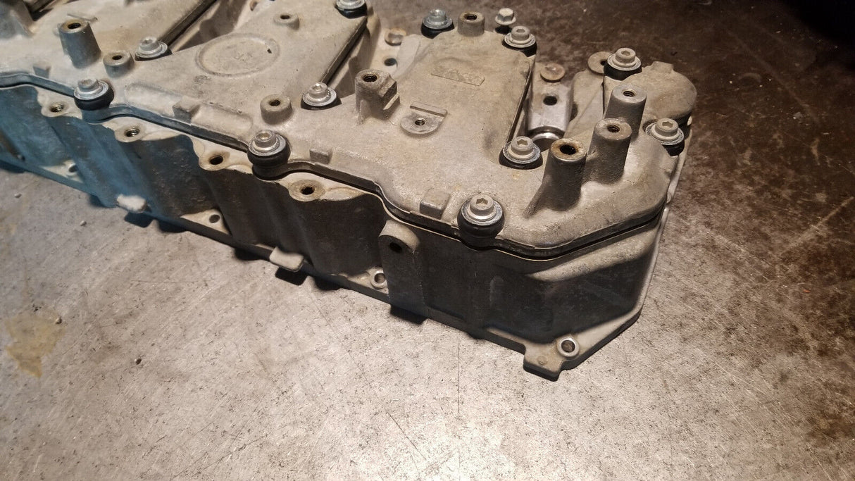 2011-2015 DURAMAX 6.6 6.6L DIESEL LML VALVE COVER & SPACER RH PASSENGER