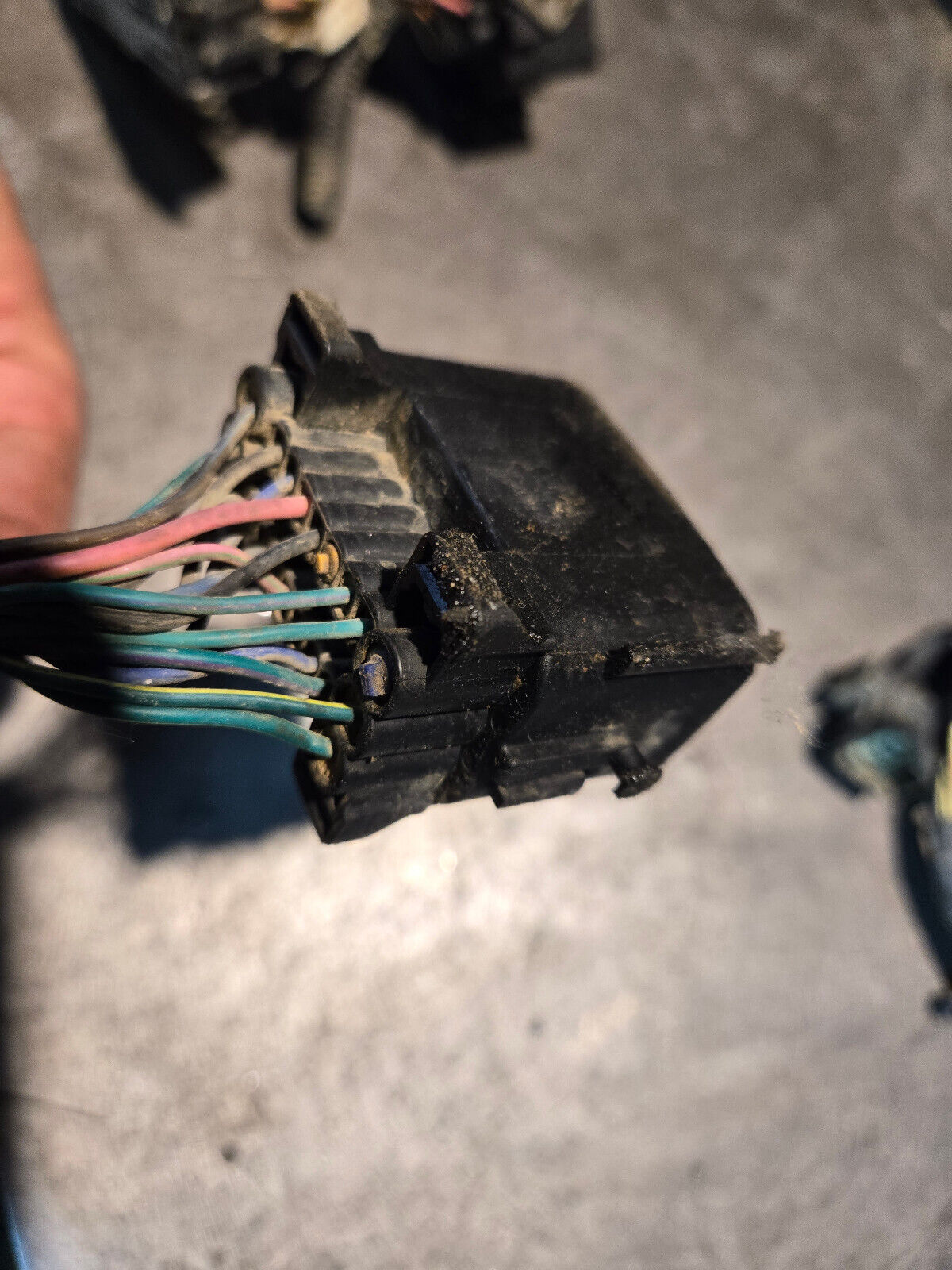 6.7L CUMMINS ENGINE HARNESS PIGTAIL