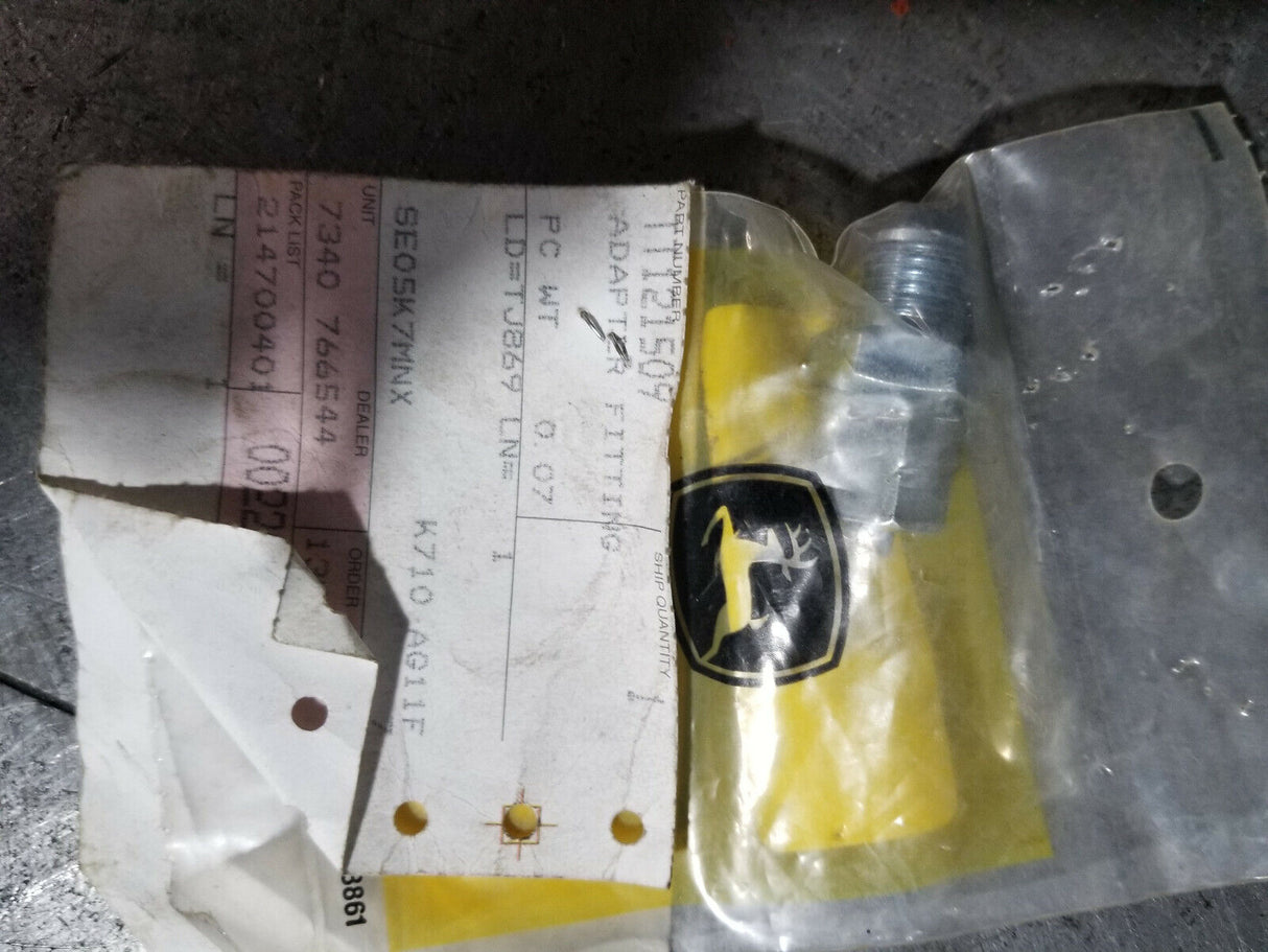 TT121509 JOHN DEERE FITTING