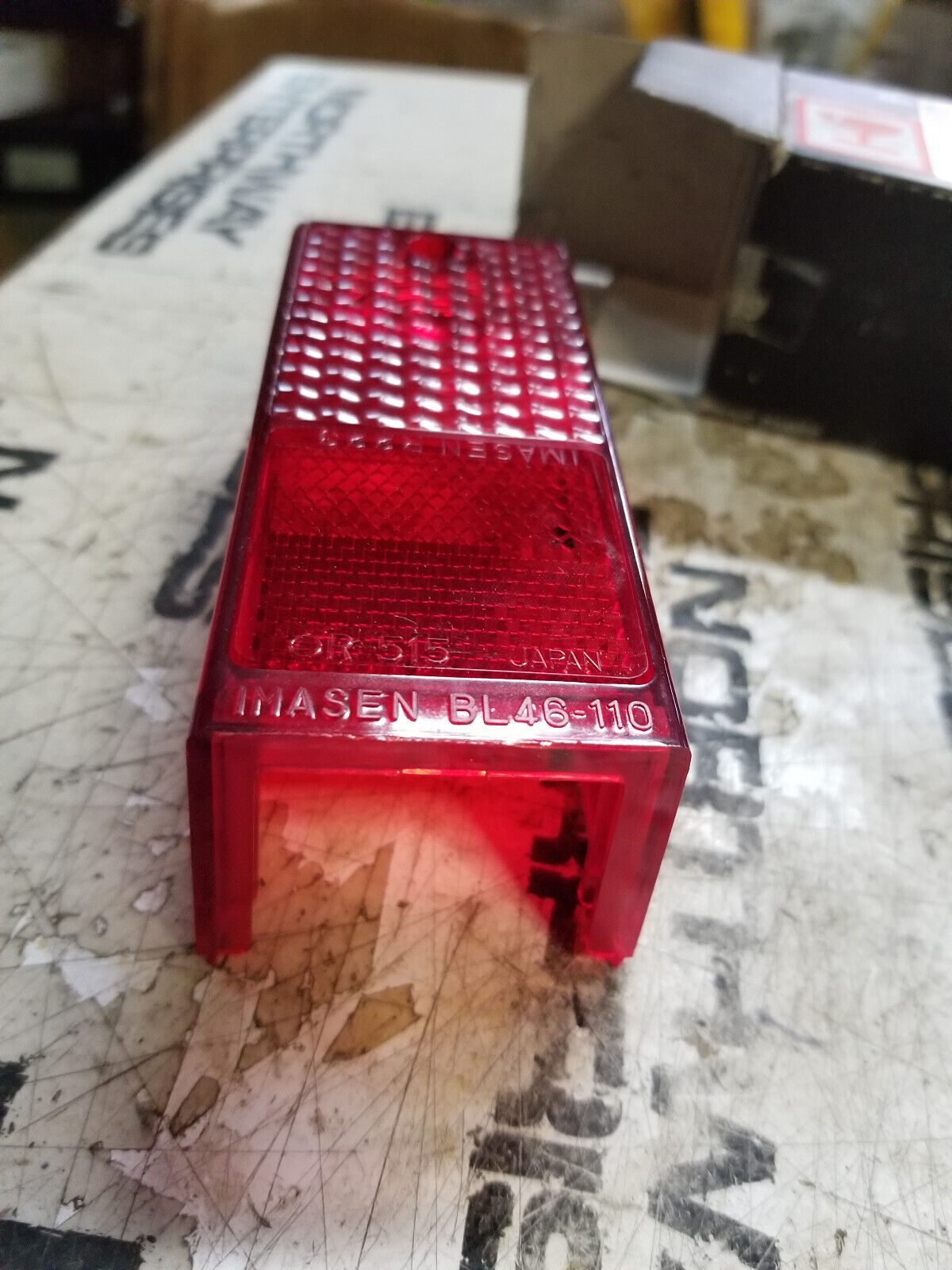 05107-01920 FORKLIFT LENS RED CATERPILLAR