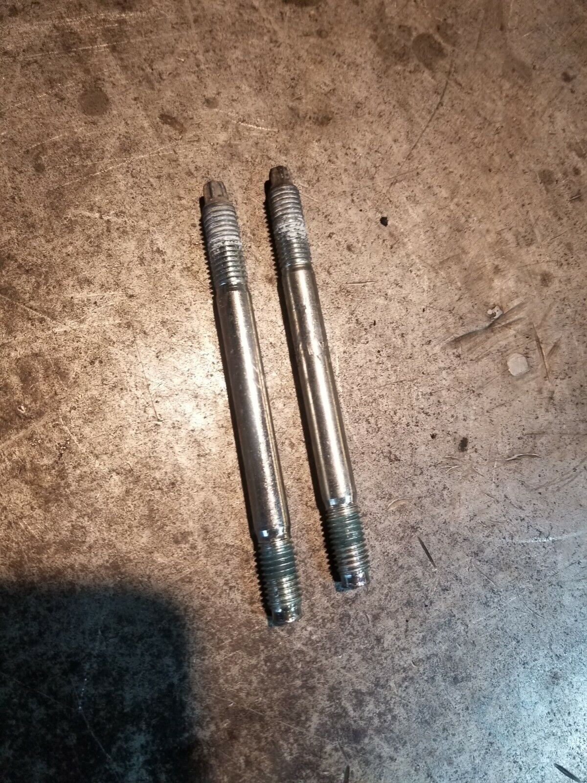 6.4 Powerstroke W710416-S440 Set of 2 Studs