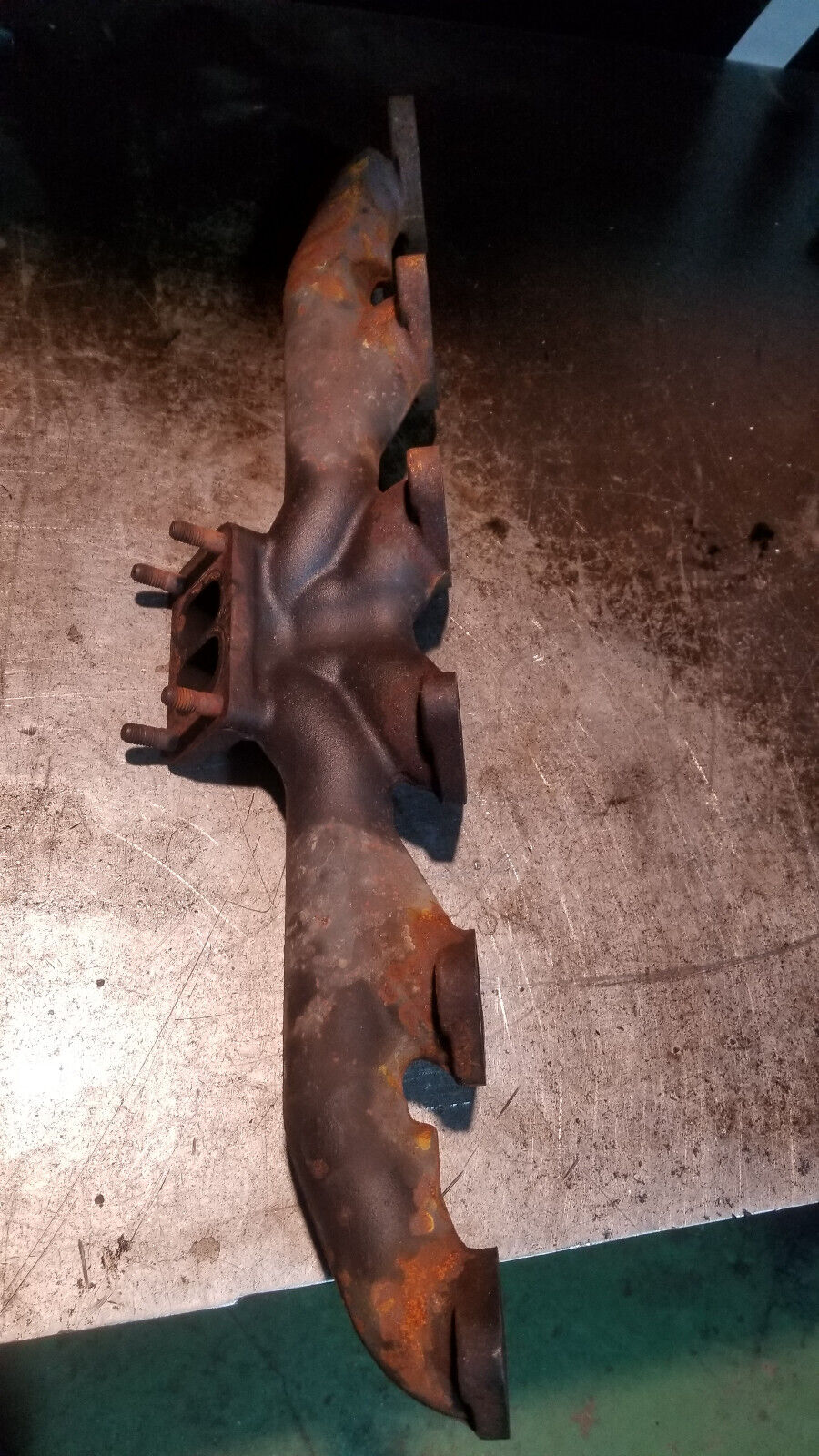 3937187 5.9L CUMMINS EXHAUST MANIFOLD