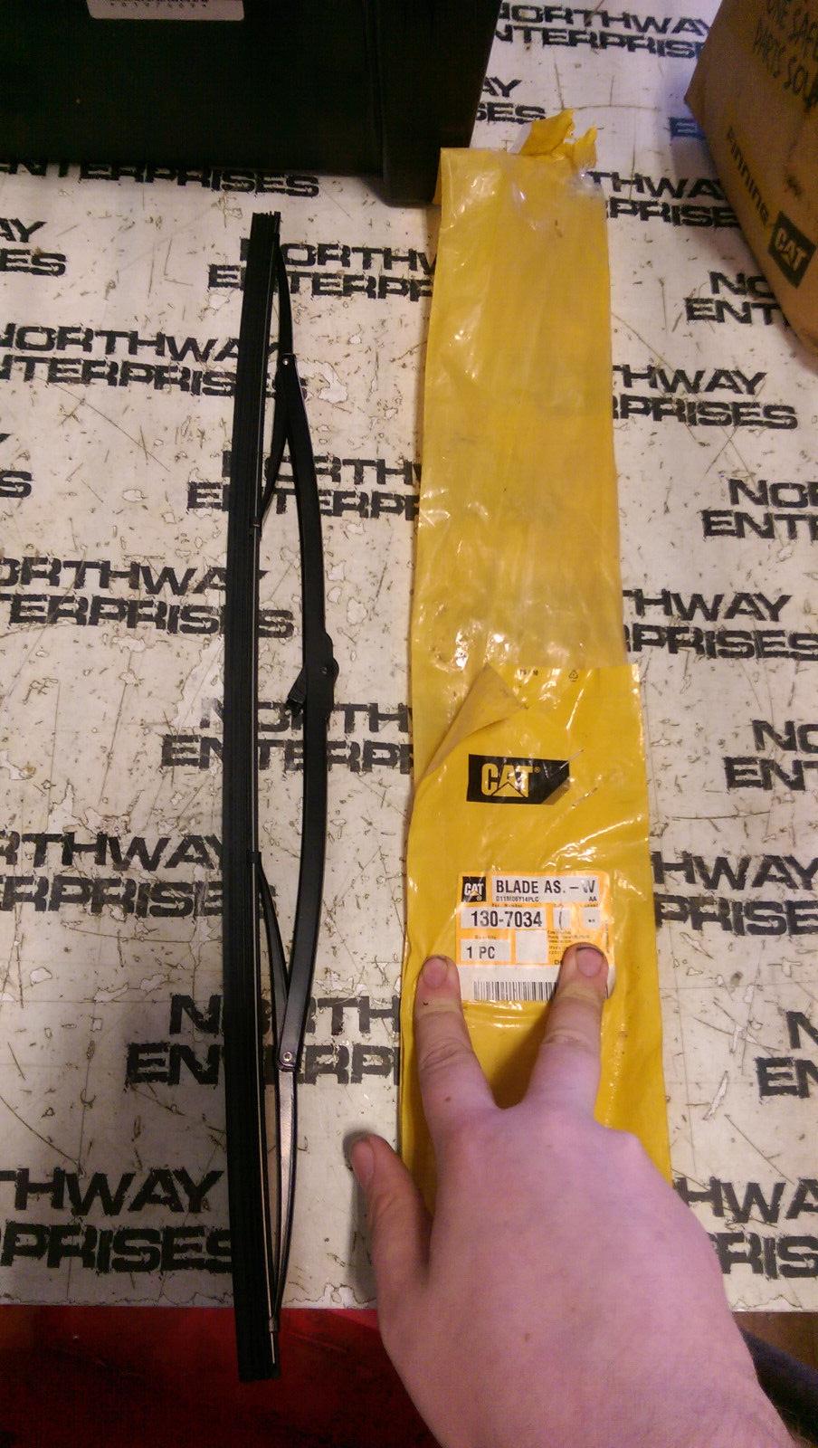 130-7034 CATERPILLAR WIPER BLADE 1307034
