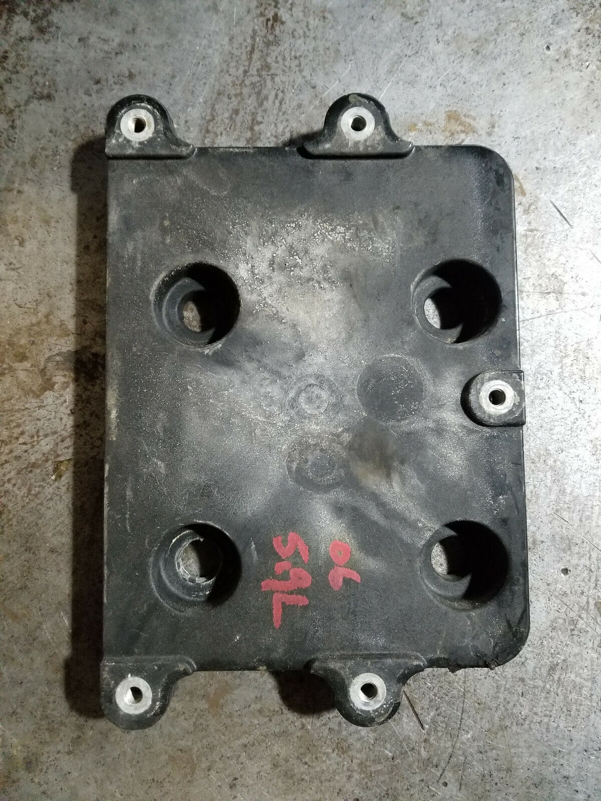04-07 Cummins 24V 5.9L Engine PCM ECM Backing plate mounting bracket 4930341