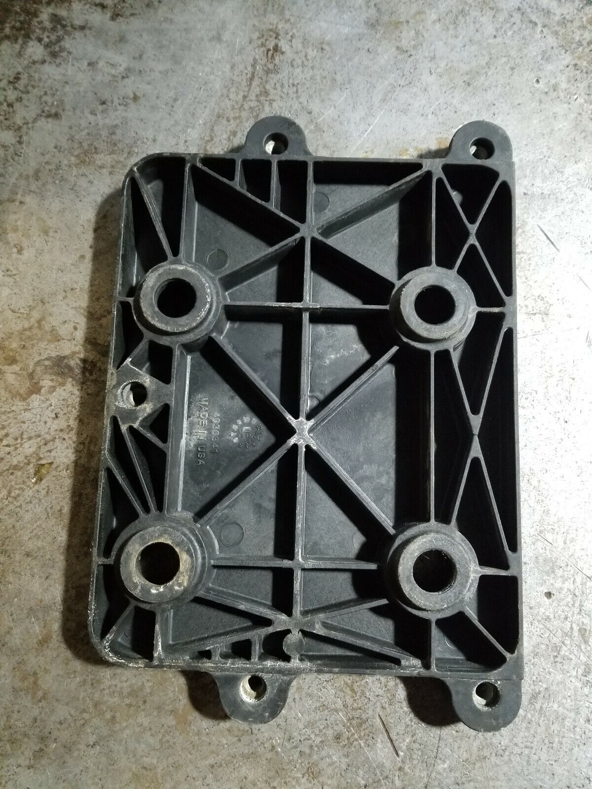 04-07 Cummins 24V 5.9L Engine PCM ECM Backing plate mounting bracket 4930341