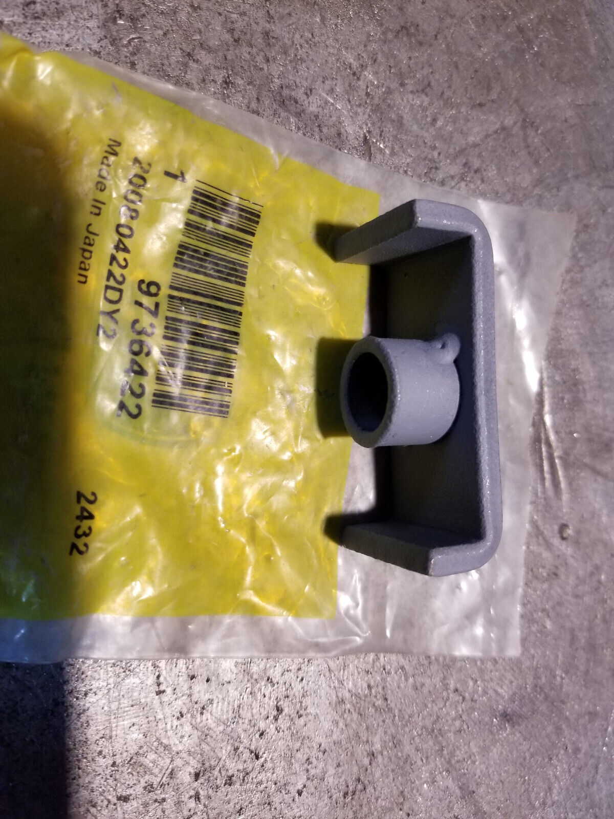 JOHN DEERE 9736422 CLAMP