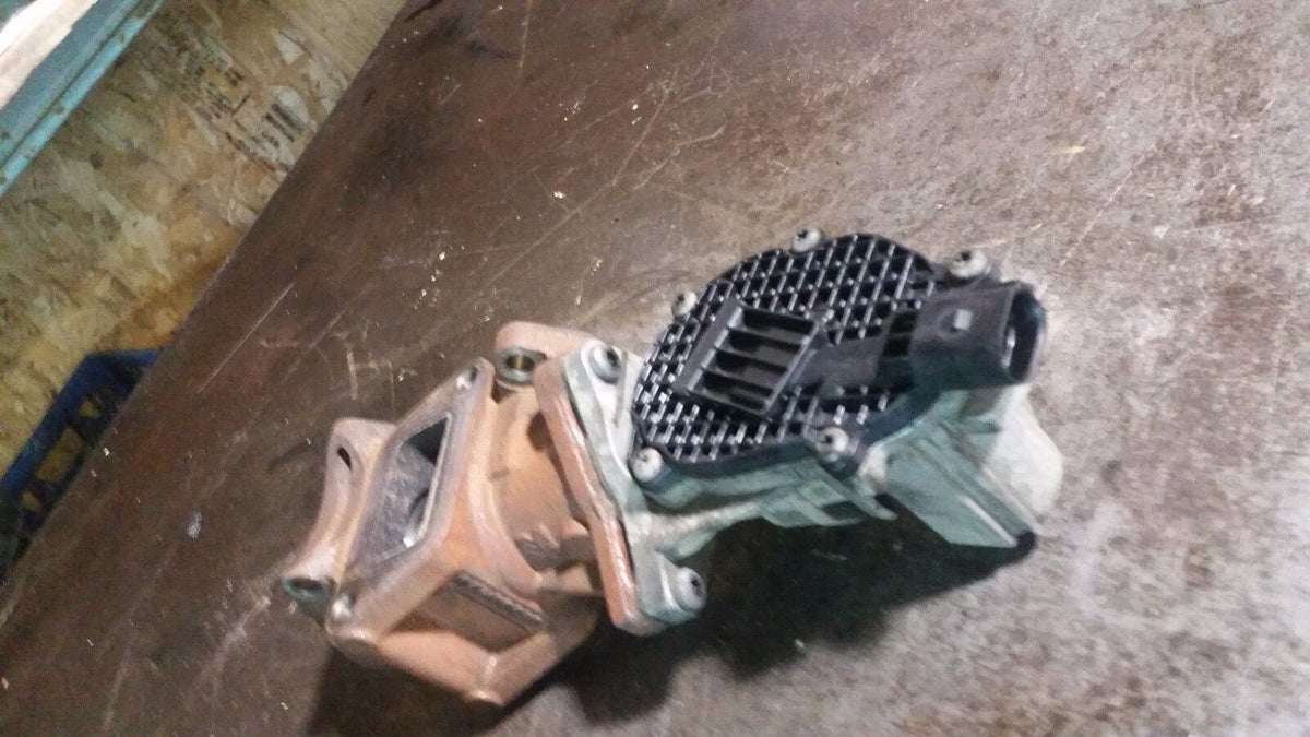11-15 2011-2015 6.6 Duramax EGR Valve 12643238 ; 12636492; 12643238; 12639423
