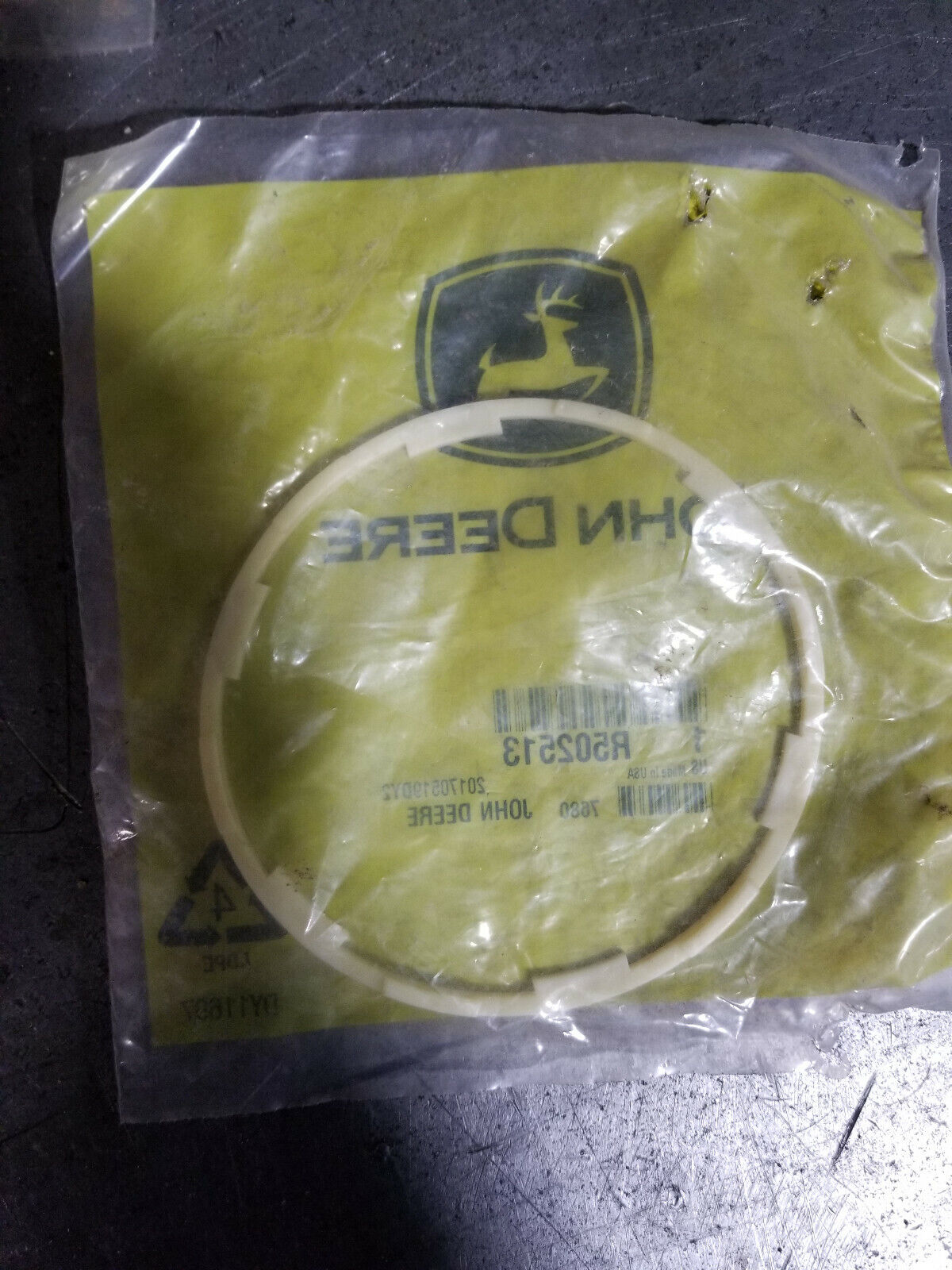 R502513 JOHN DEERE SEAL