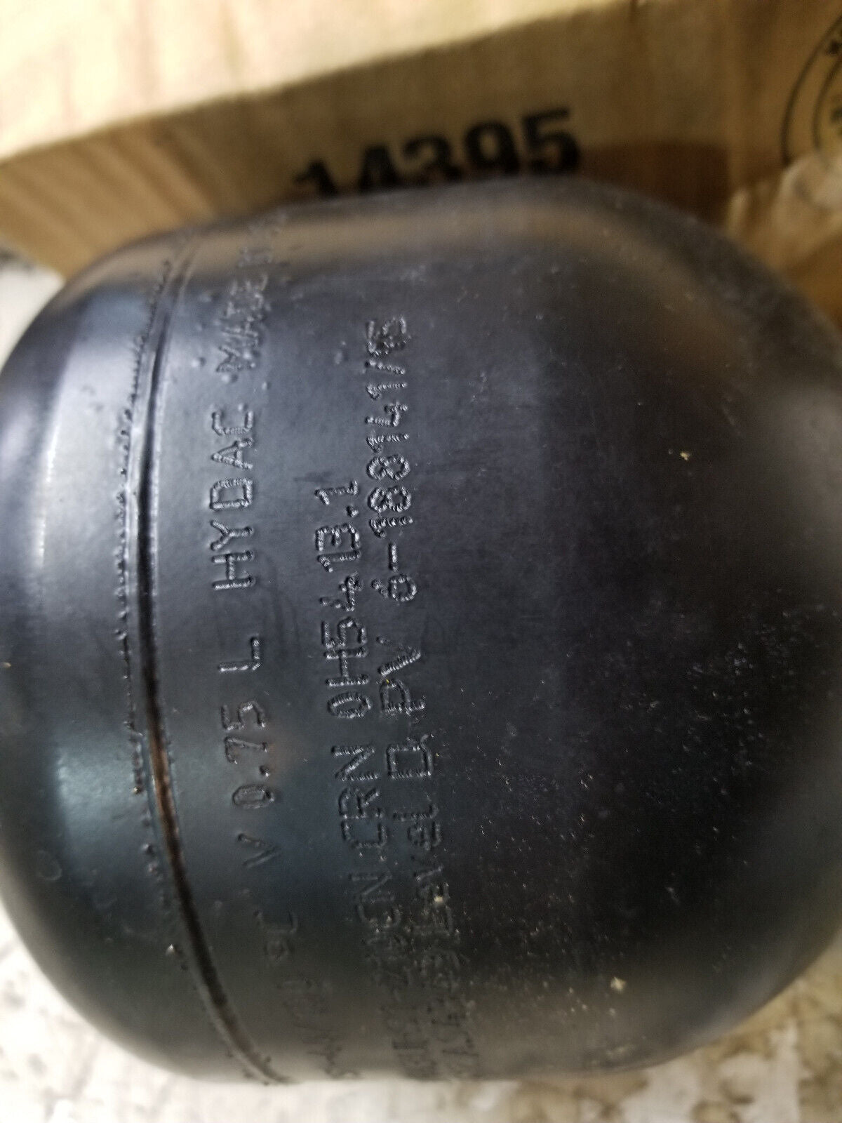 172-2412 0.75 Liter Compressed Nitrogen Gas Accumulator 1722412