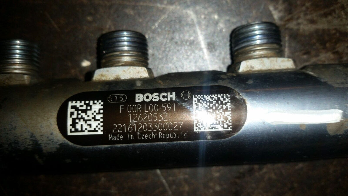 011 2011-2015 Duramax LML High Pressure Fuel Rail 12620532 12620533 18983891