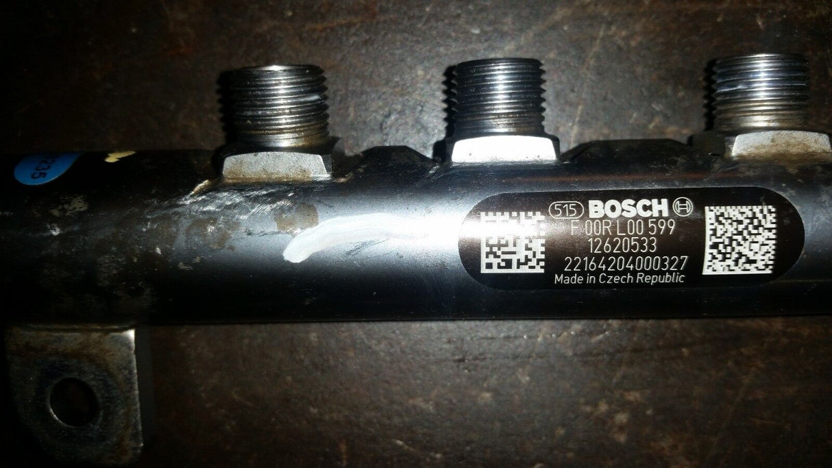 011 2011-2015 Duramax LML High Pressure Fuel Rail 12620532 12620533 18983891