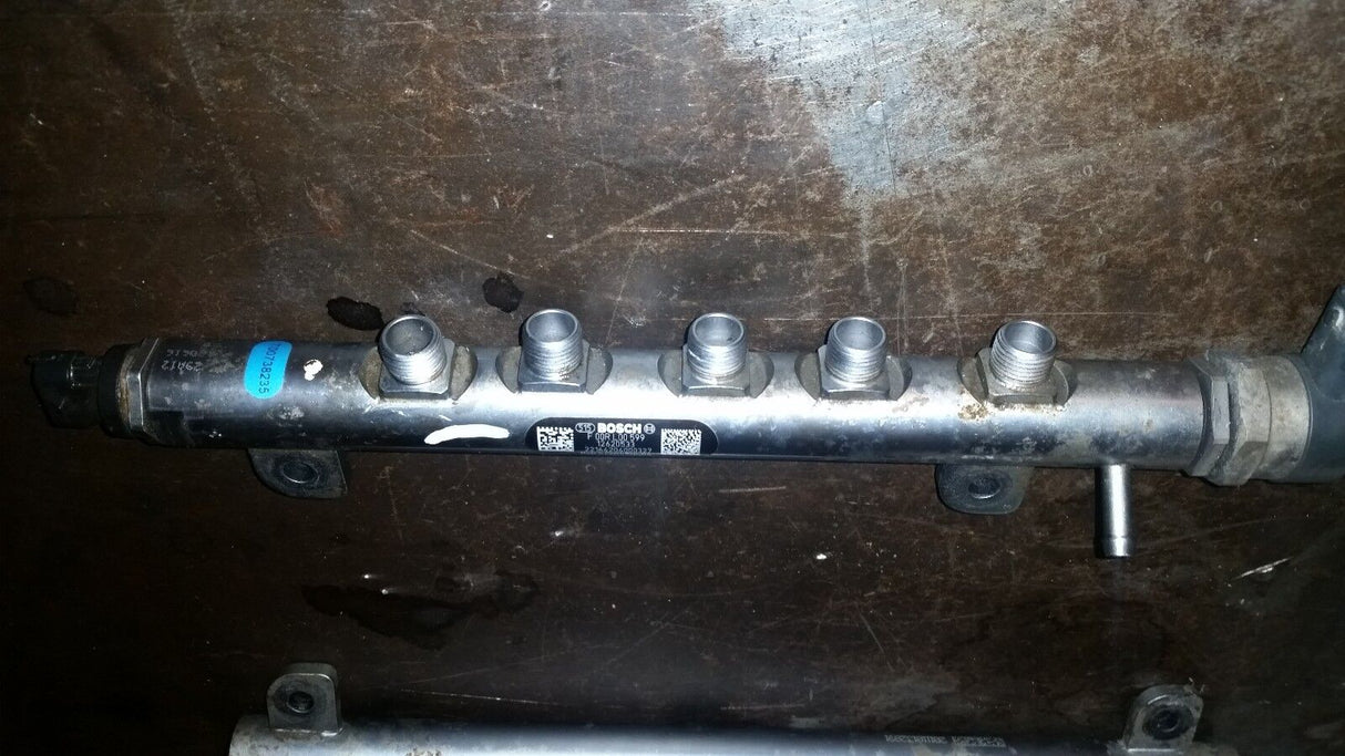 011 2011-2015 Duramax LML High Pressure Fuel Rail 12620532 12620533 18983891