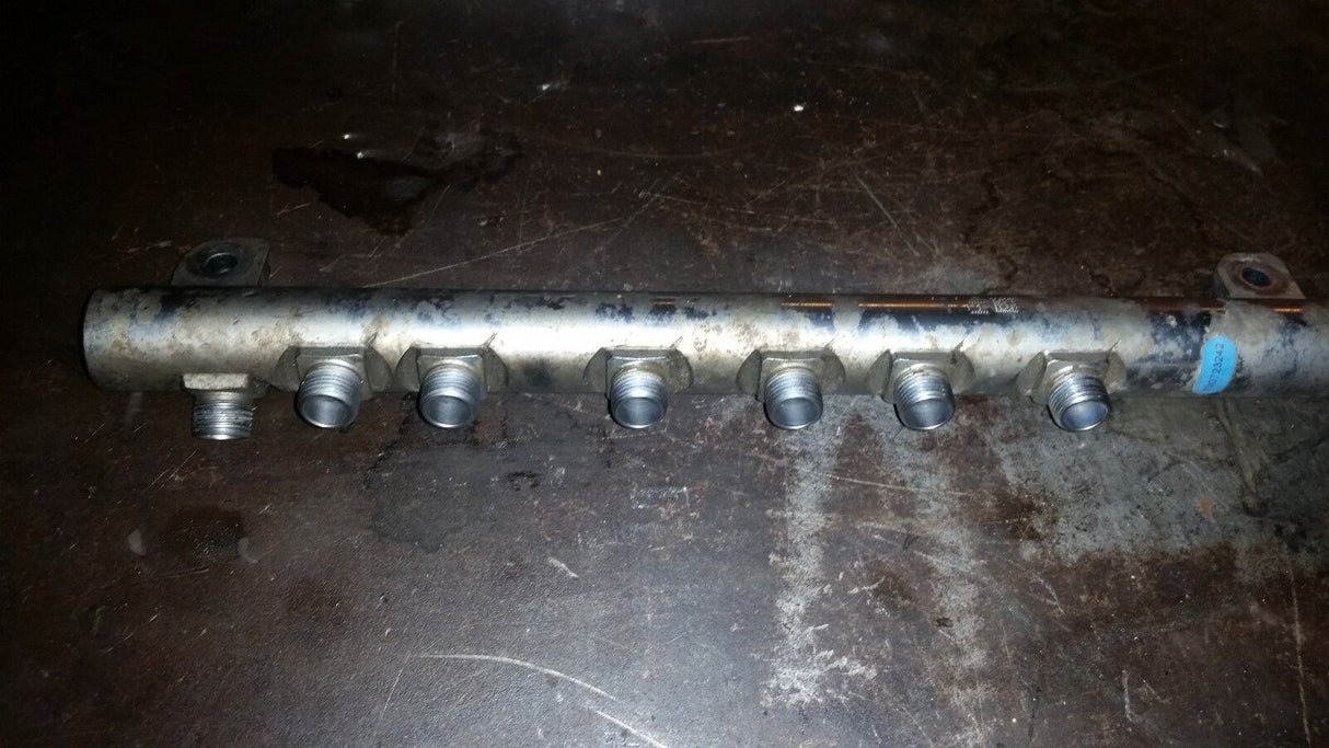 011 2011-2015 Duramax LML High Pressure Fuel Rail 12620532 12620533 18983891