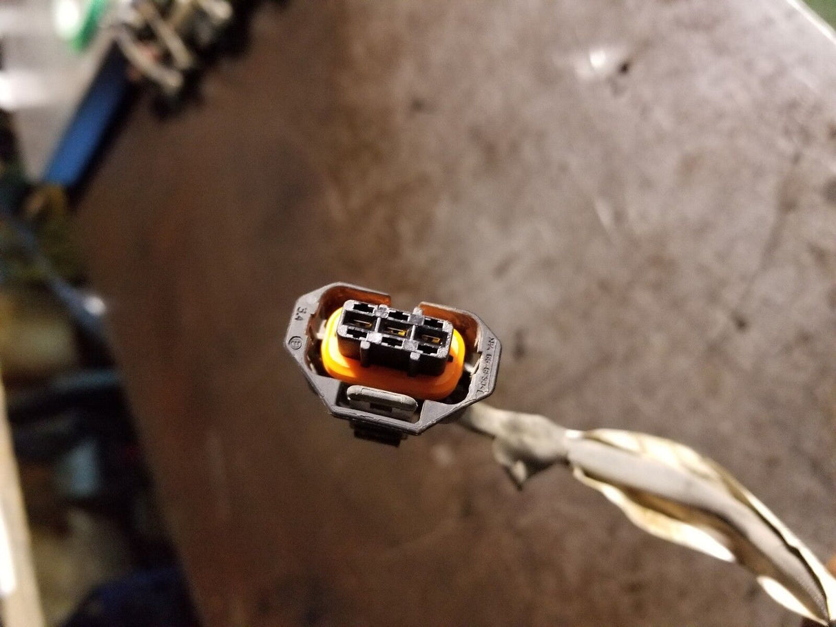 12647115 11-15 LML Duramax FUEL RAIL TO MAIN HARNESS PIGTAIL