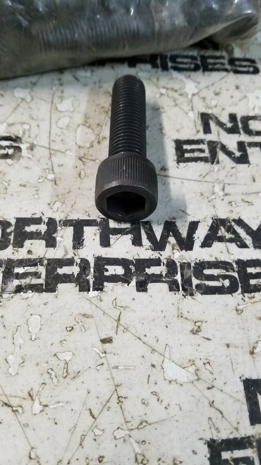 VOLVO SCREW BAG OF 18 SCREWS FOR ONE PRICE 967691 VOE967691