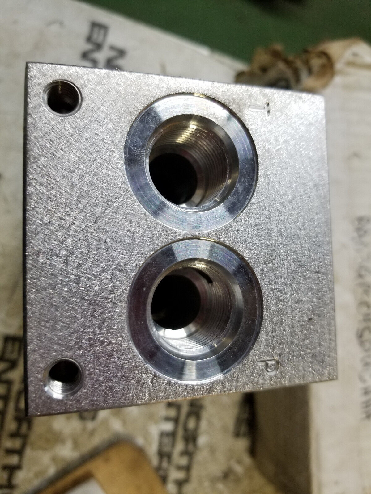 D03 4-STN PARALLEL MANIFOLD - BA03GPS04SDUCAAA