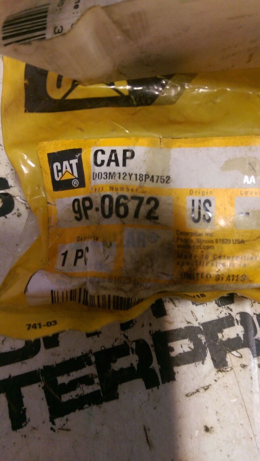 9P-0672 CATERPILLAR CAP