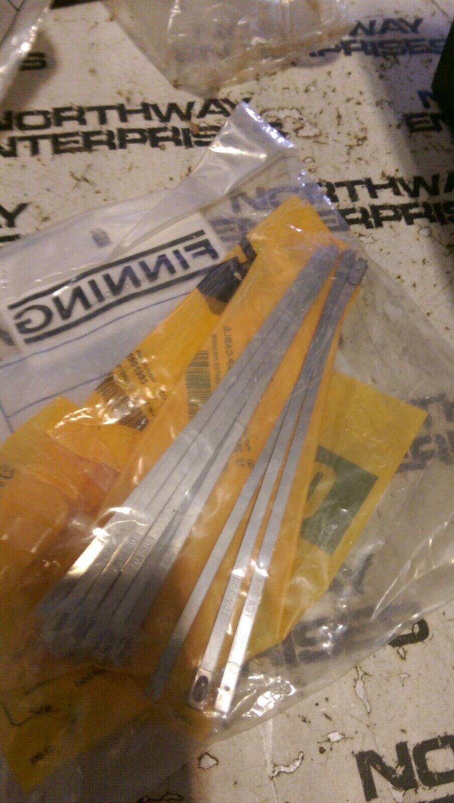 2901993 290-1993 STRAPCABLE CATERPILLAR BAG OF 9 STRAPS