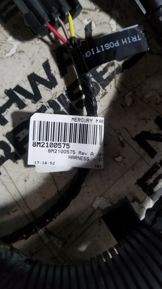 8M2100575 Mercury Harness