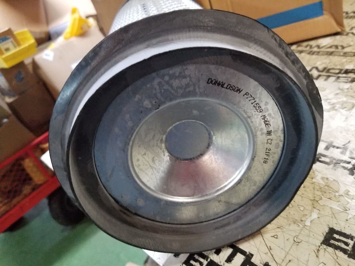 LOT OF 2PC - P771559 DONALDSON AIR FILTER