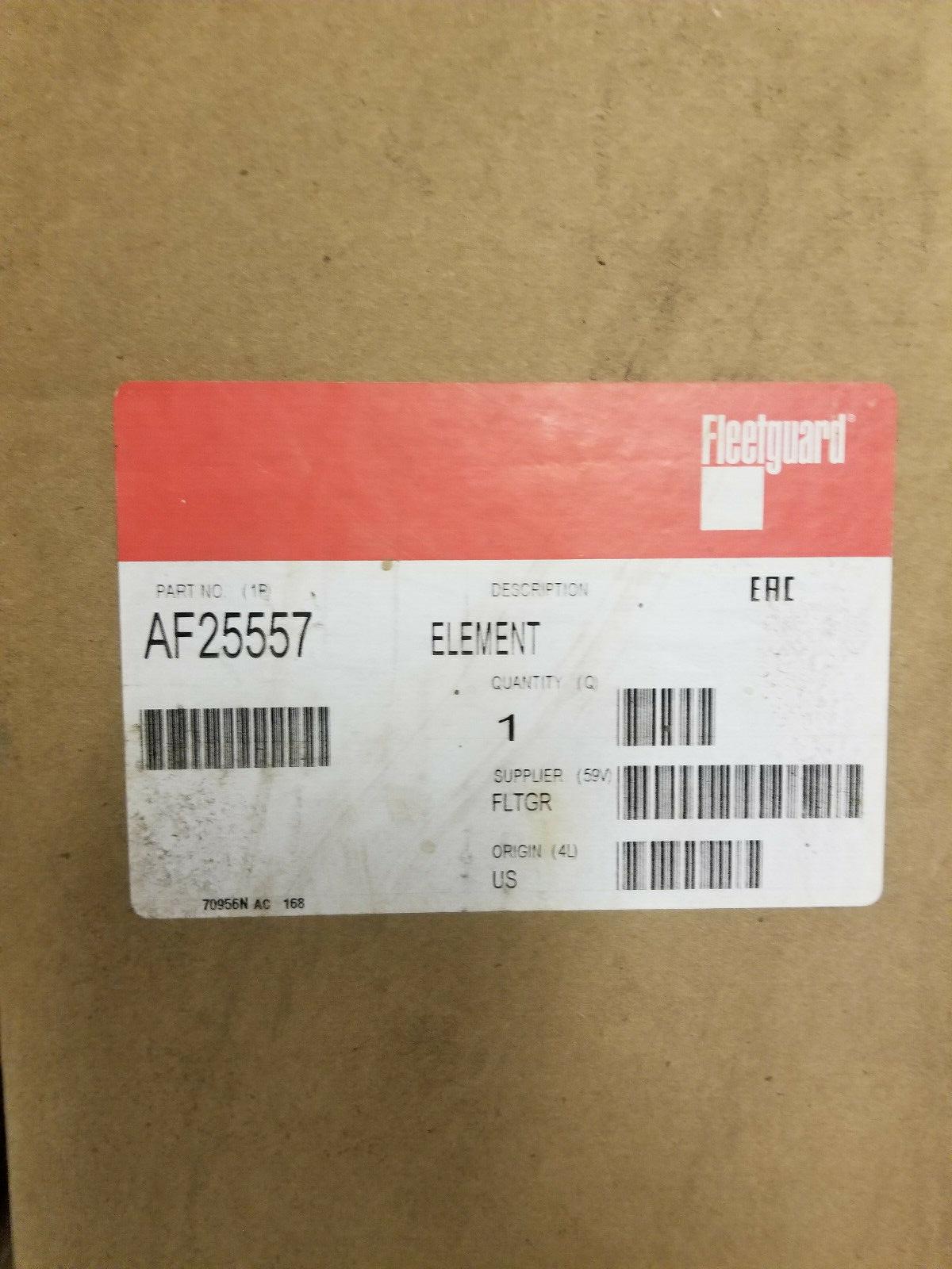 AF25557 FLEETGUARD AIR FILTER