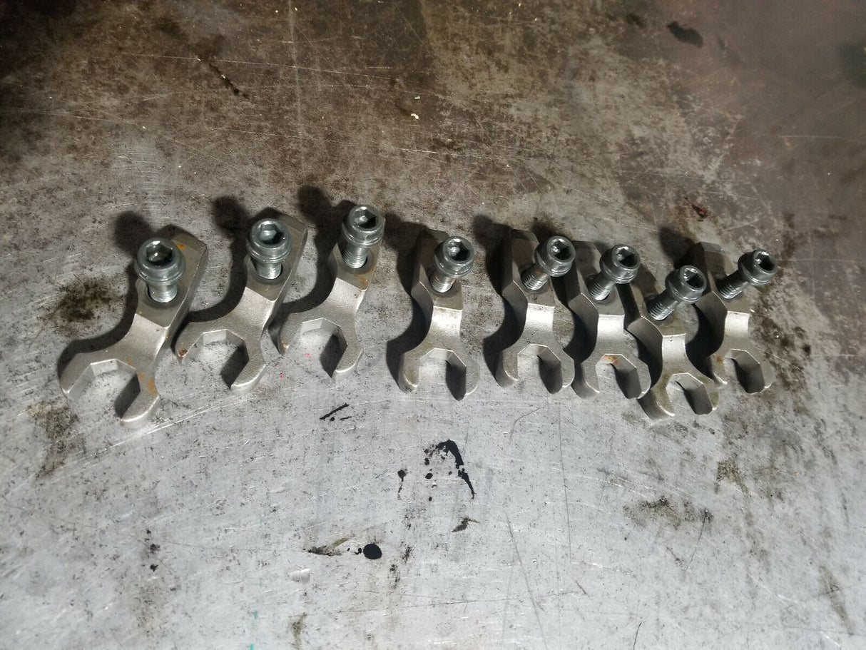 Duramax LB7 2001-2004 Silverado GMC Fuel Injector Hold Downs w/ Bolts 97208193