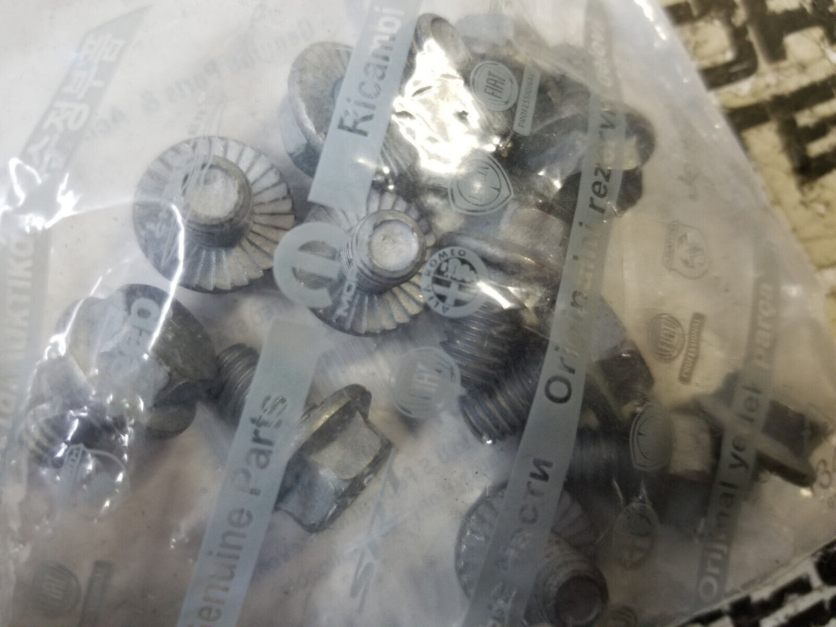 12pcs Genuine OEM Mopar 6036671AA Rear Differential Cover Bolt NOS