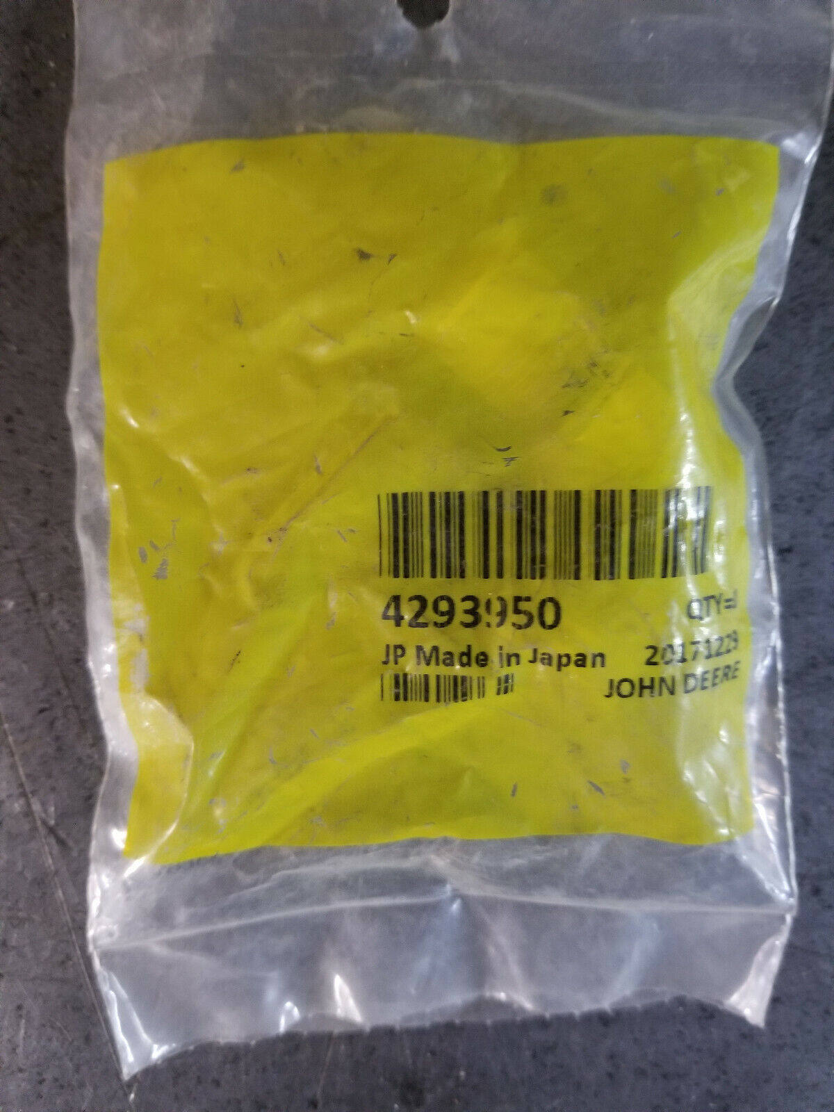 4293950 JOHN DEERE ELBOW FITTING