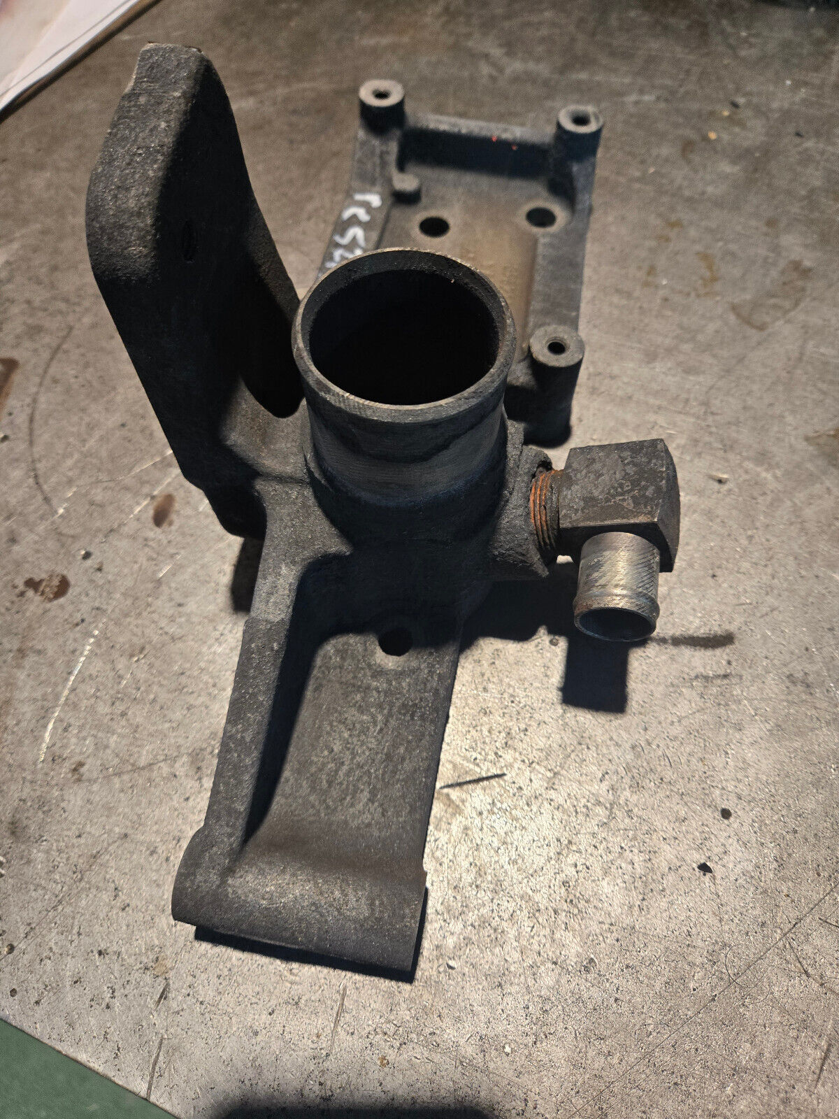 03-07 Dodge Ram Cummins 5.9L Engine Ac compressor bracket 3957252